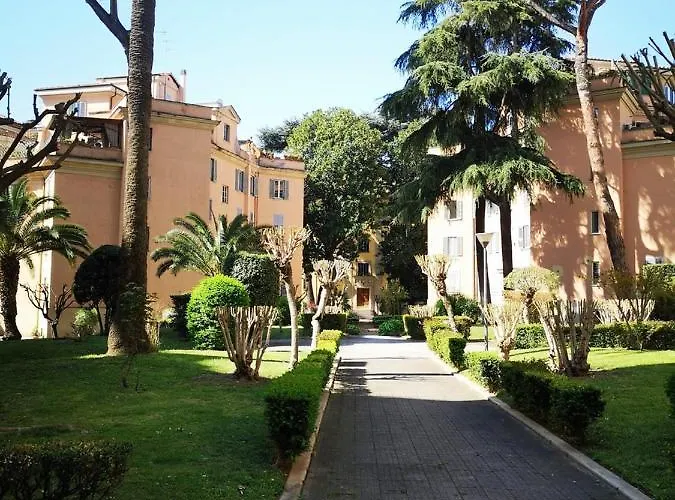 House Fiorelli 3* Rome